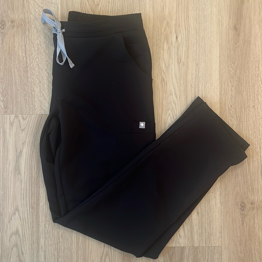Figs XS petite straight leg scrubs bottom